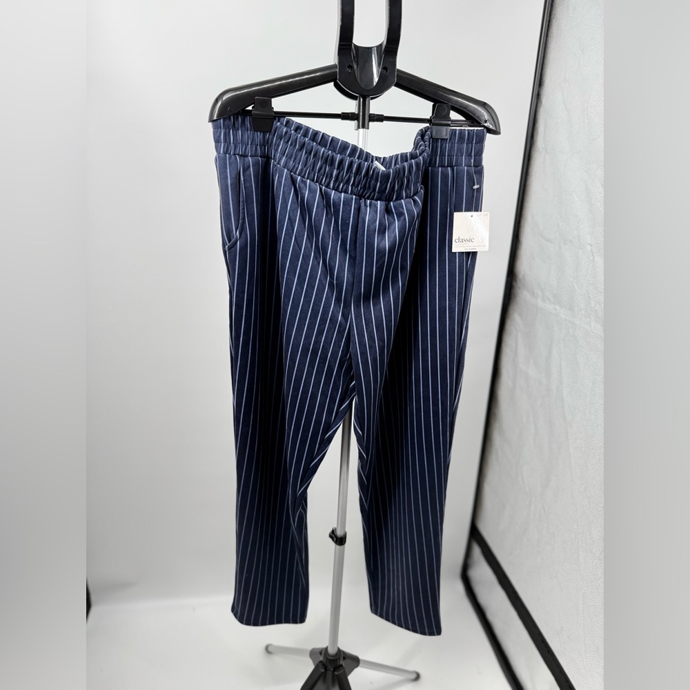 Classic Concepts Pinstripe women Pants Blue & Gray NWT Sz 3X Casual